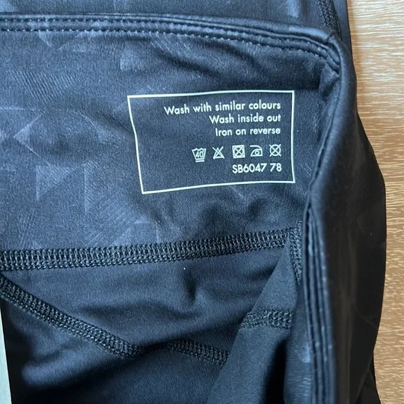 Sweaty Betty All Day Embossed Leggings Black Block Emboss Print - Picture 5 of 7